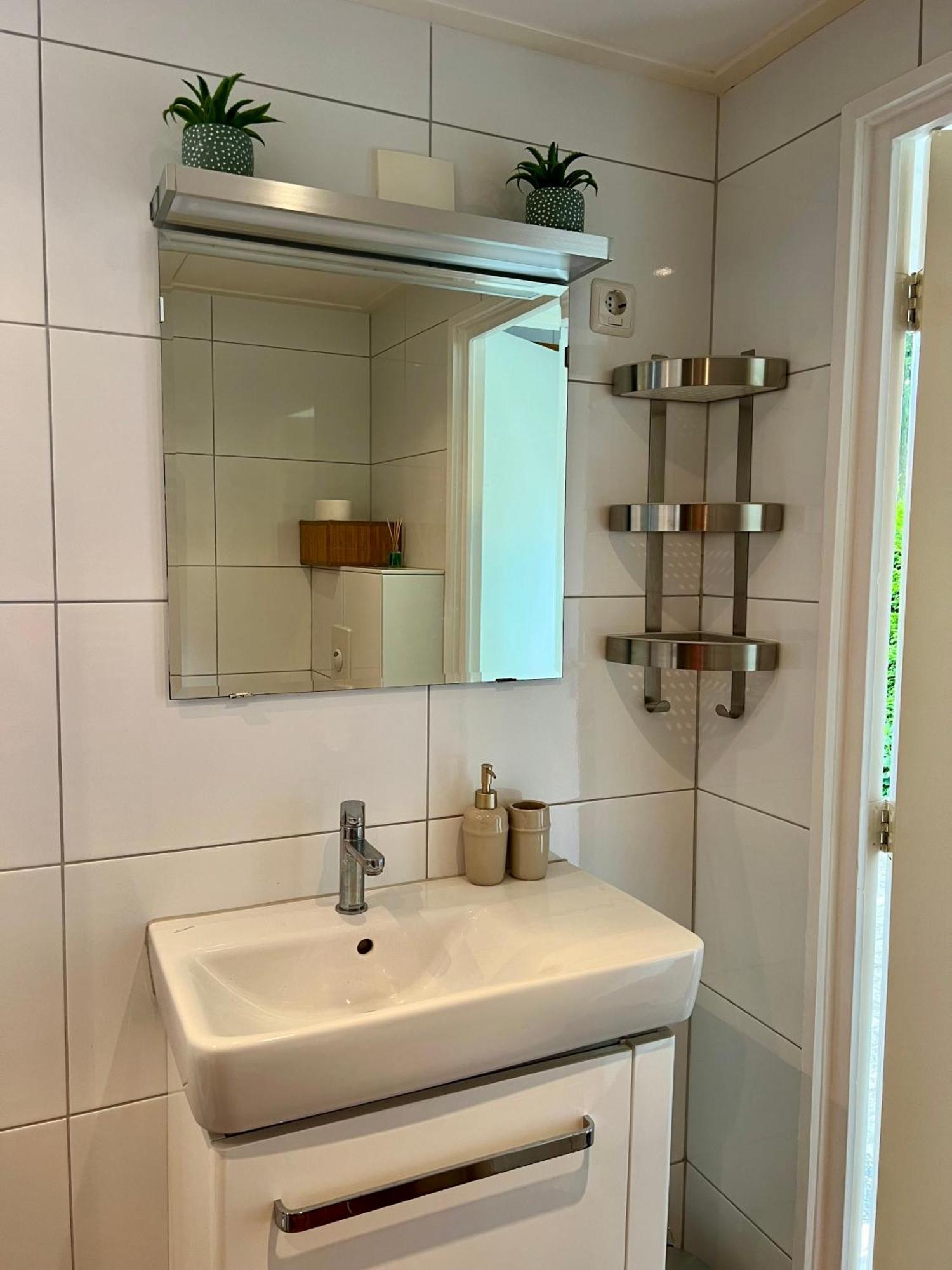 Luxe Boshuisje Met Prive Wellness & Jacuzzi Op De Veluwe Ermelo Bagian luar foto