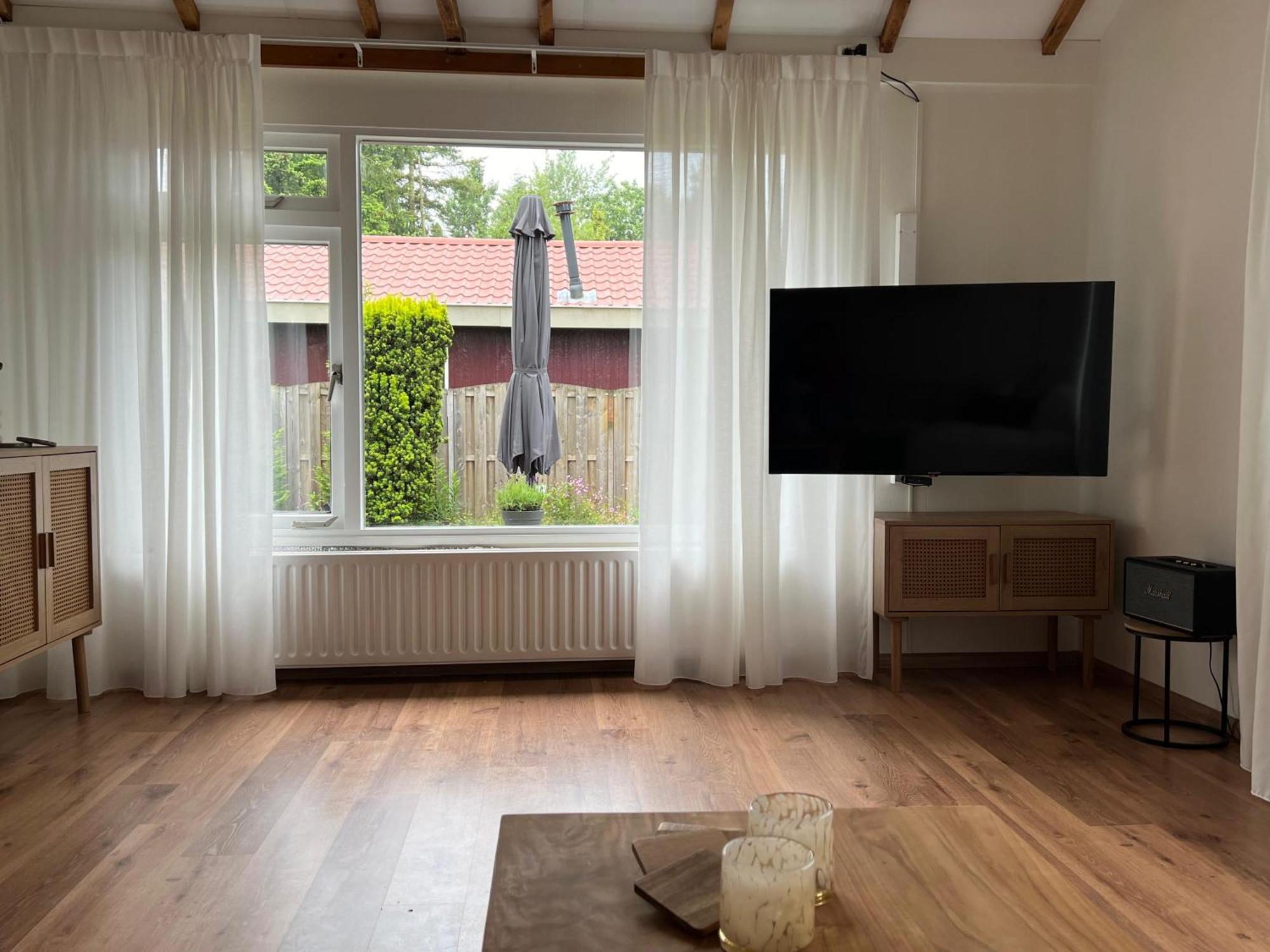 Luxe Boshuisje Met Prive Wellness & Jacuzzi Op De Veluwe Ermelo Bagian luar foto