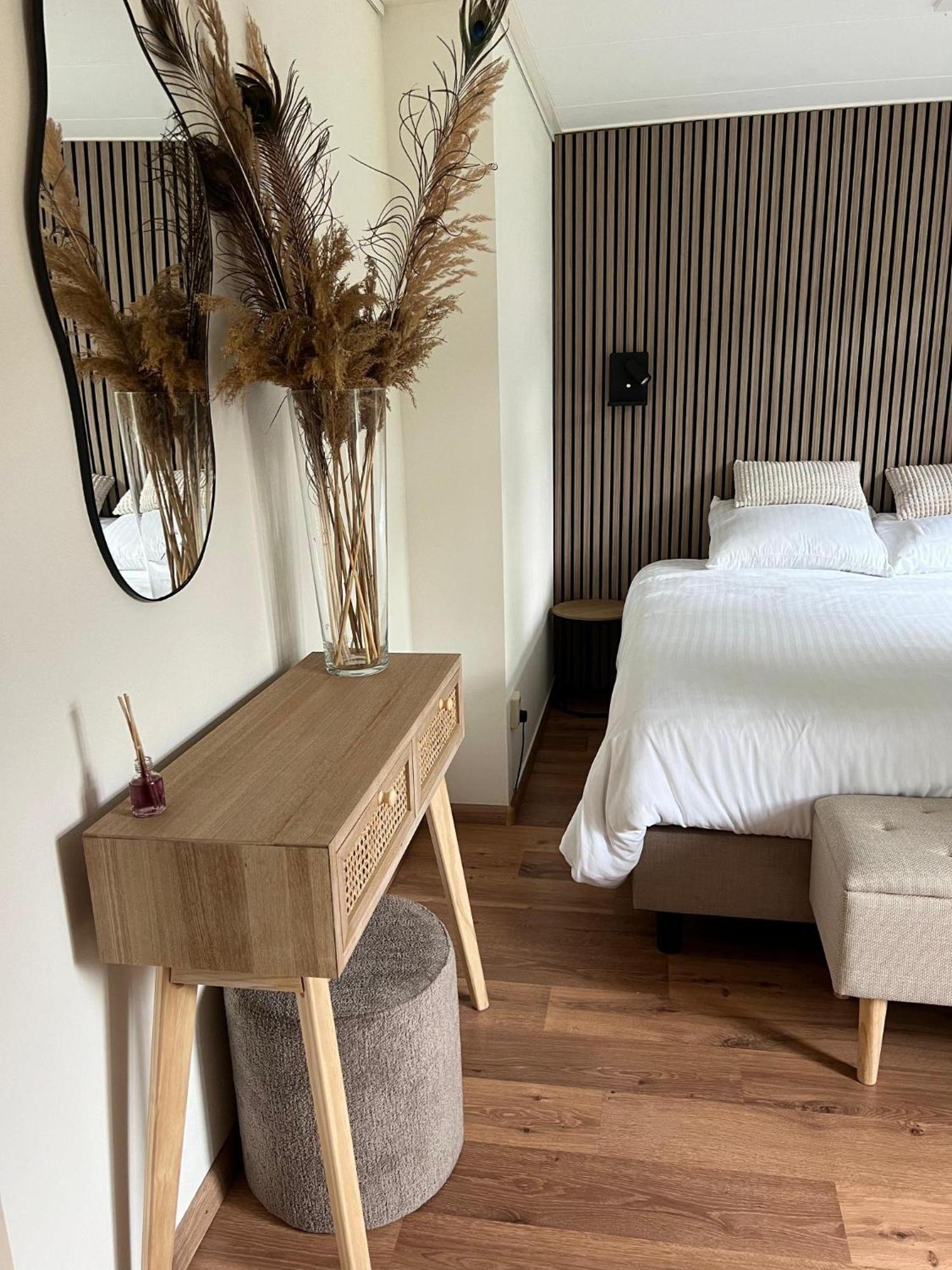 Luxe Boshuisje Met Prive Wellness & Jacuzzi Op De Veluwe Ermelo Bagian luar foto