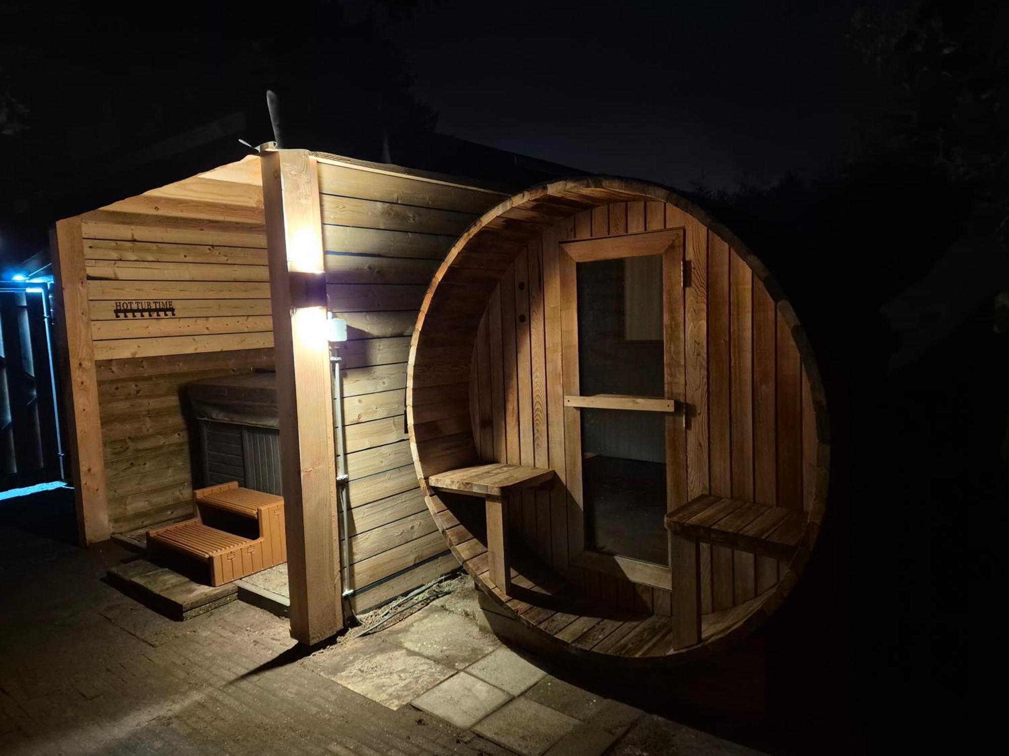 Luxe Boshuisje Met Prive Wellness & Jacuzzi Op De Veluwe Ermelo Bagian luar foto